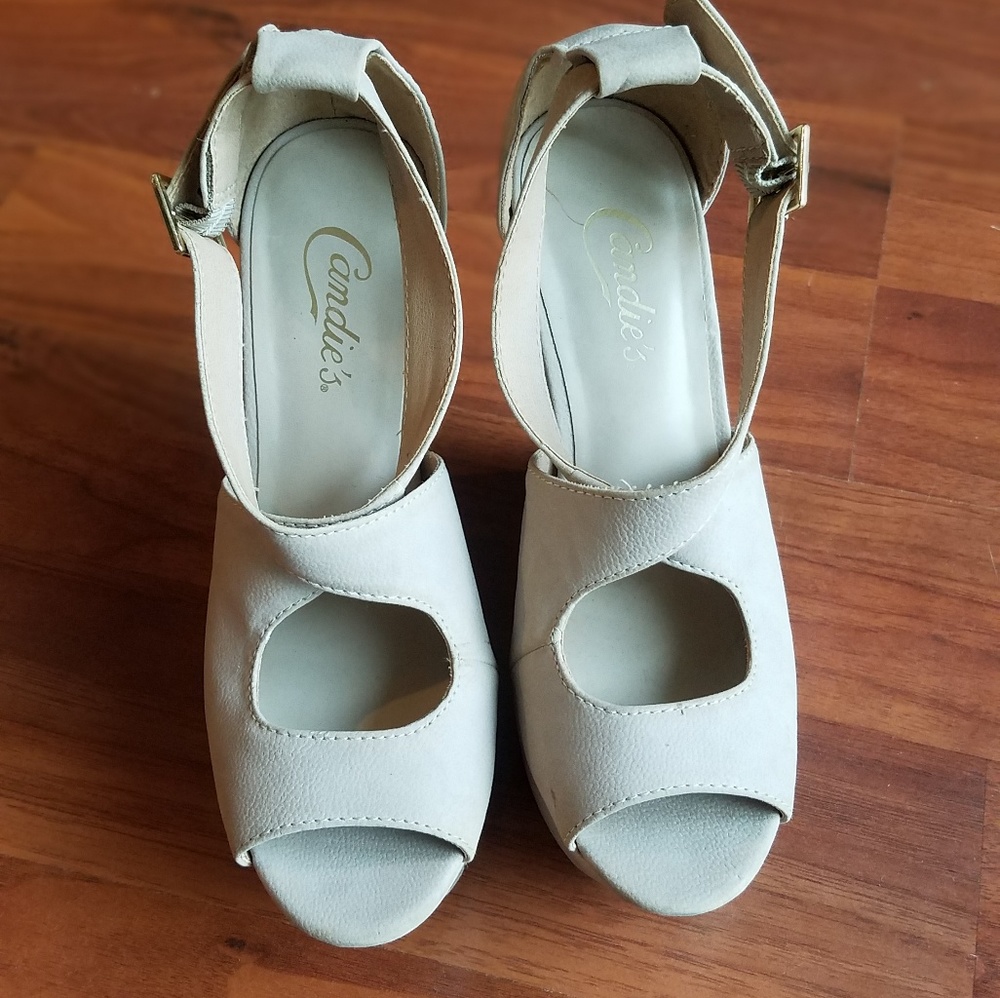 Candie's wedges
